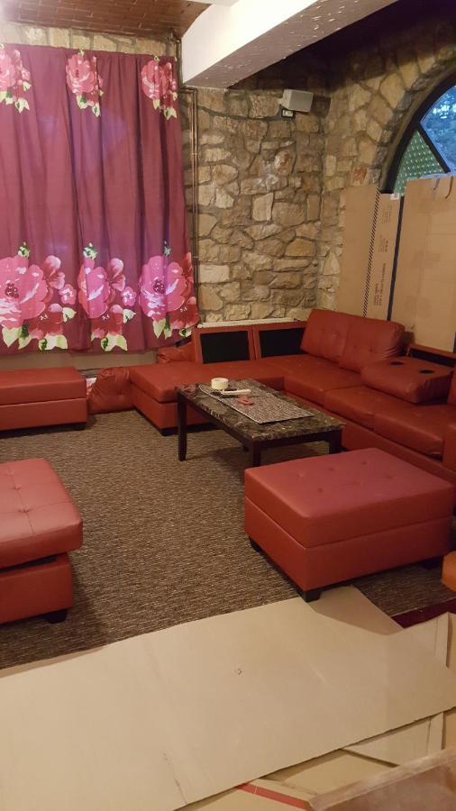 Sara Hotel Buzet Luaran gambar