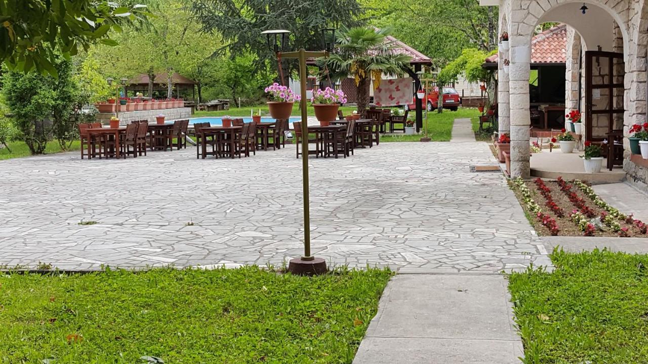 Sara Hotel Buzet Luaran gambar
