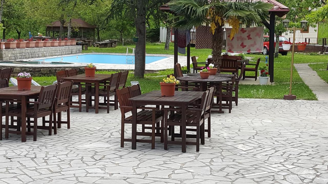 Sara Hotel Buzet Luaran gambar