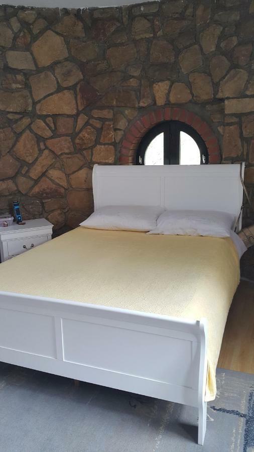 Sara Hotel Buzet Luaran gambar