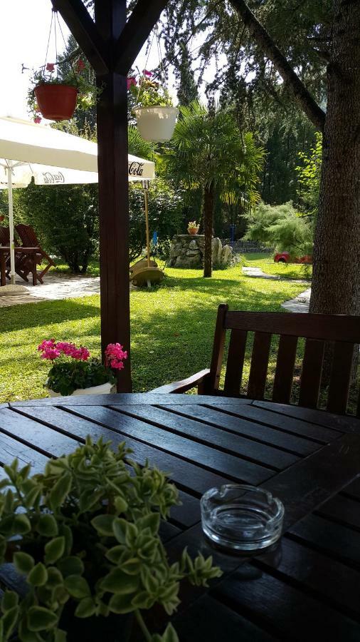 Sara Hotel Buzet Luaran gambar