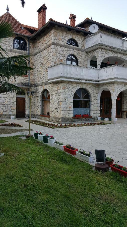 Sara Hotel Buzet Luaran gambar